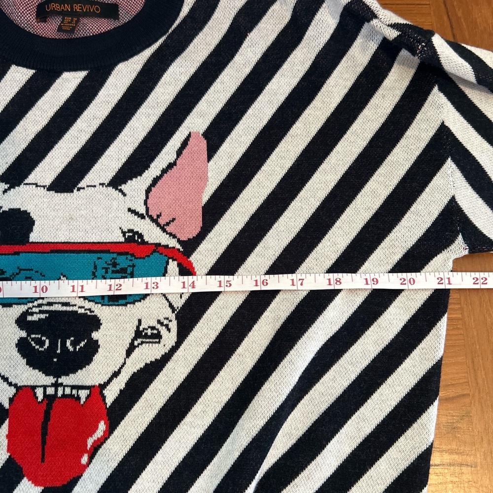 Trendy Dog Graphic Sweater - Black and White - Picture 4 of 6